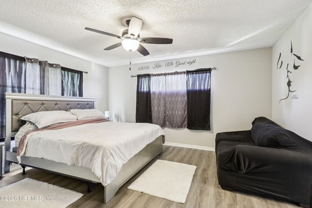 4322 S MARSH HAWK Drive S, Jacksonville, FL 32218