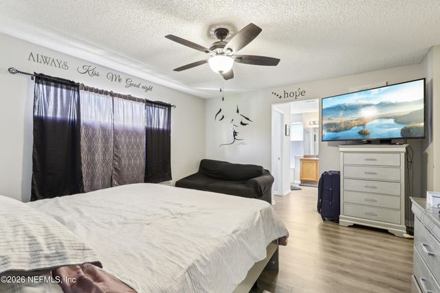 4322 S MARSH HAWK Drive S, Jacksonville, FL 32218