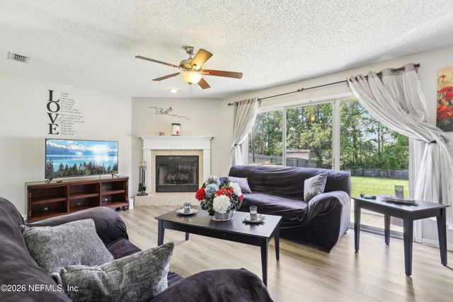 4322 S MARSH HAWK Drive S, Jacksonville, FL 32218