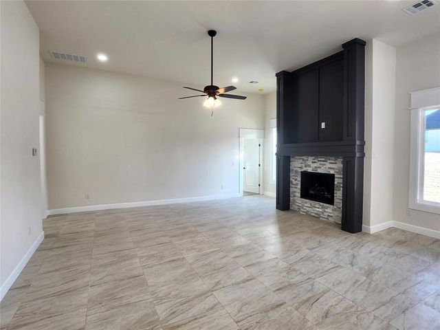 11624 NW 103rd Street, Yukon, OK 73099