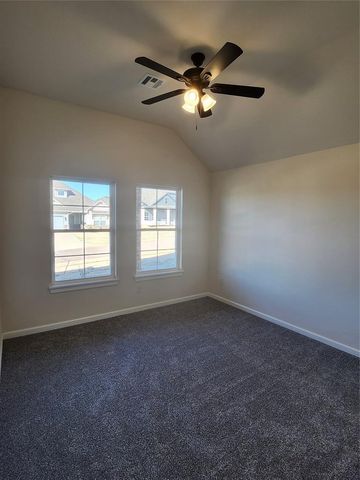 11624 NW 103rd Street, Yukon, OK 73099