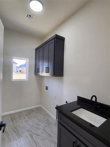 11624 NW 103rd Street, Yukon, OK 73099