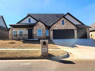 11624 NW 103rd Street, Yukon, OK 73099