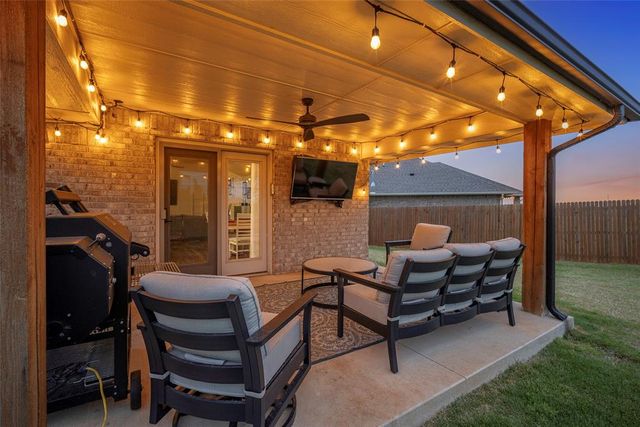 9516 NW 86th Street, Yukon, OK 73099