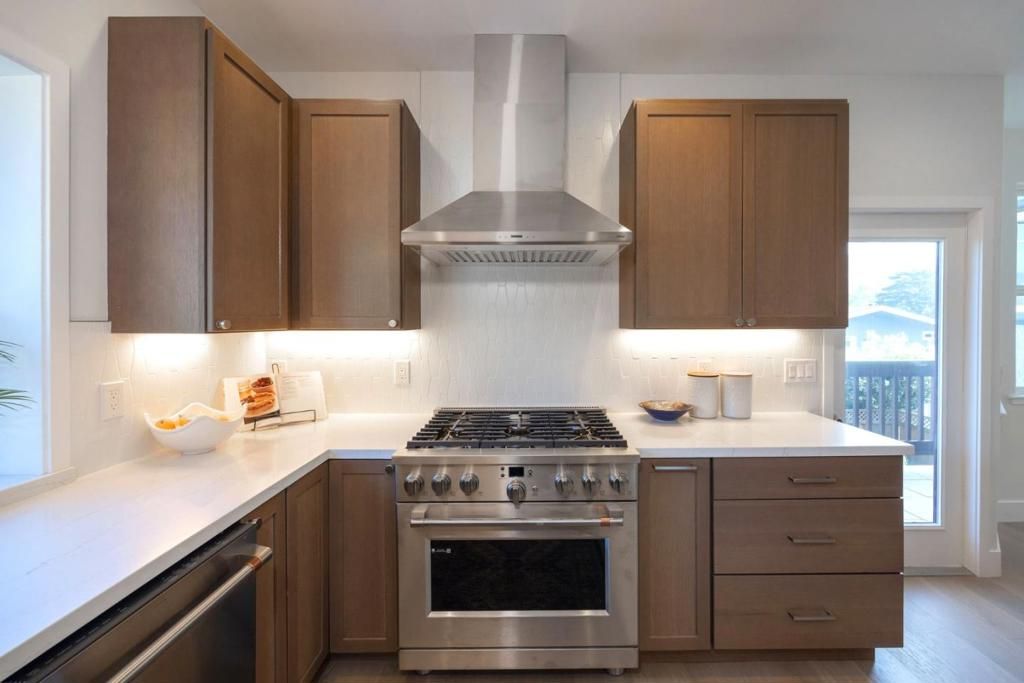 Image 17 of property listing at 525 5th Street, Montara, CA 94037