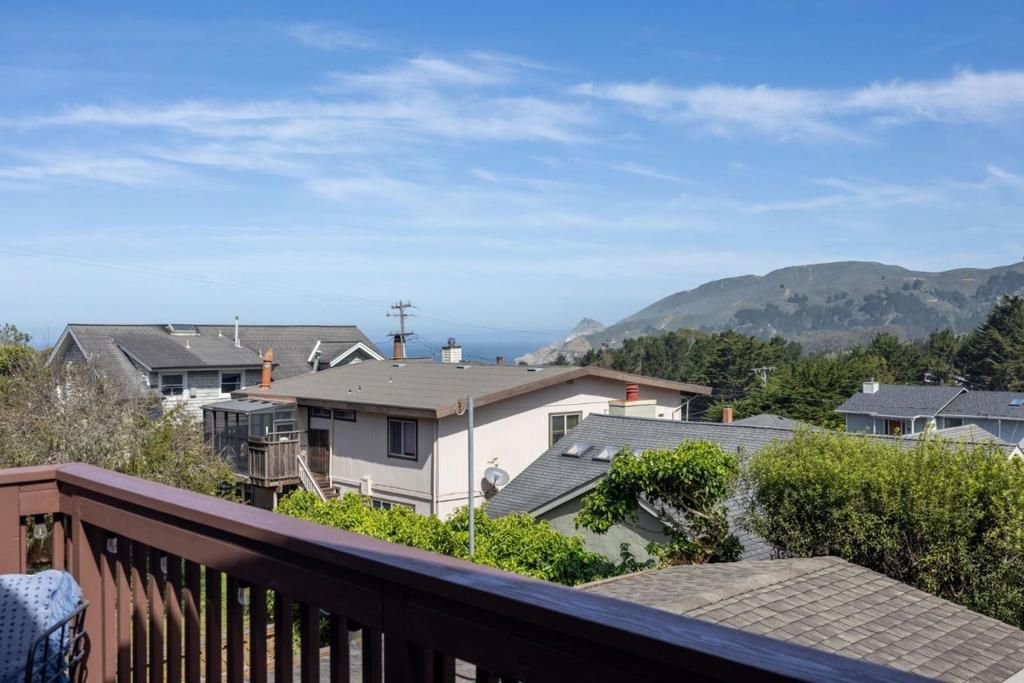 Image 21 of property listing at 525 5th Street, Montara, CA 94037