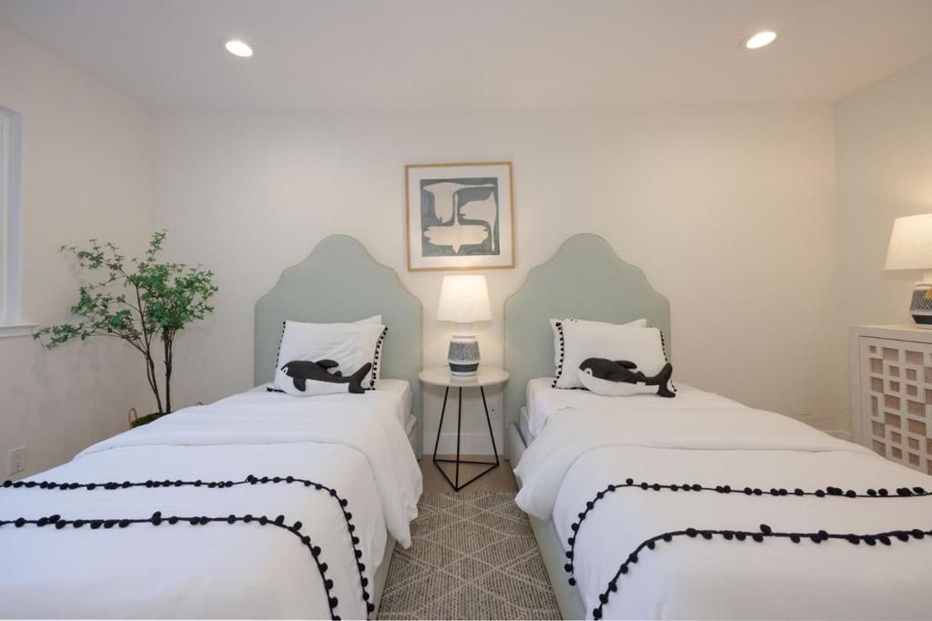 Image 37 of property listing at 525 5th Street, Montara, CA 94037