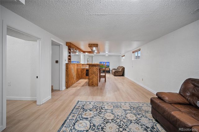 622 Paradise Lane, Colorado Springs, CO 80904