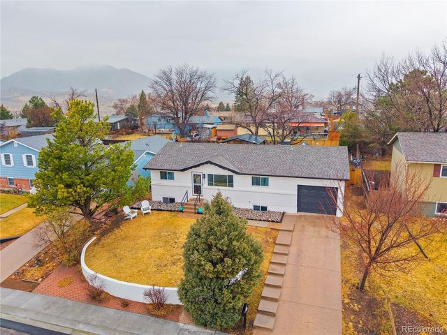 622 Paradise Lane, Colorado Springs, CO 80904