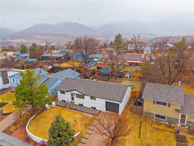 622 Paradise Lane, Colorado Springs, CO 80904