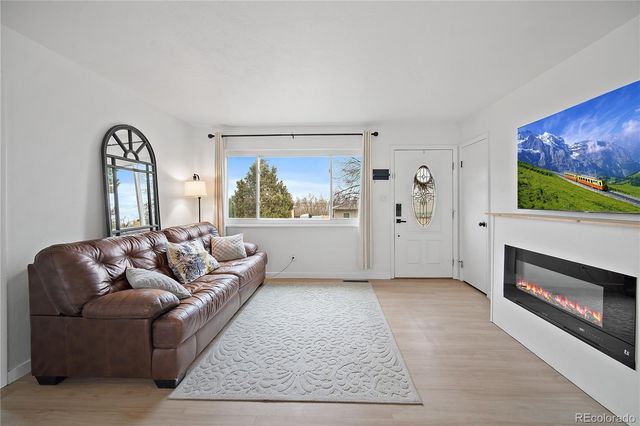 622 Paradise Lane, Colorado Springs, CO 80904