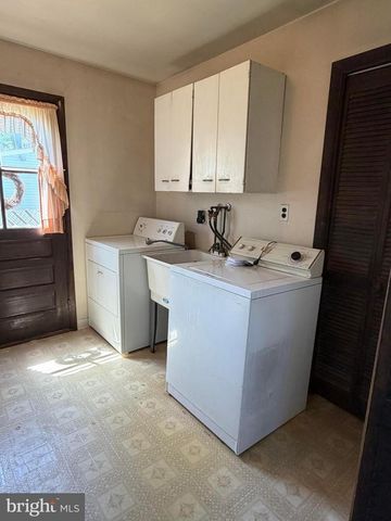 2608 WOOD RD, Secane, PA 19018
