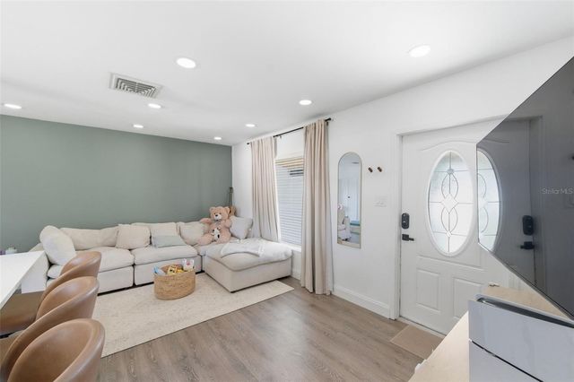 2150 76TH STREET N, St Petersburg, FL 33710