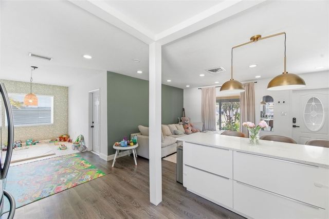 2150 76TH STREET N, St Petersburg, FL 33710