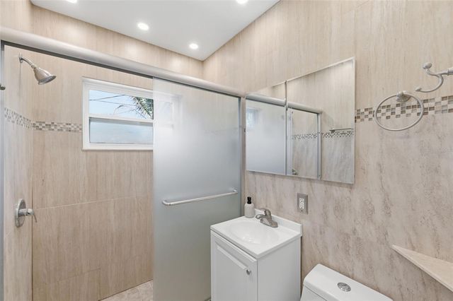 2150 76TH STREET N, St Petersburg, FL 33710