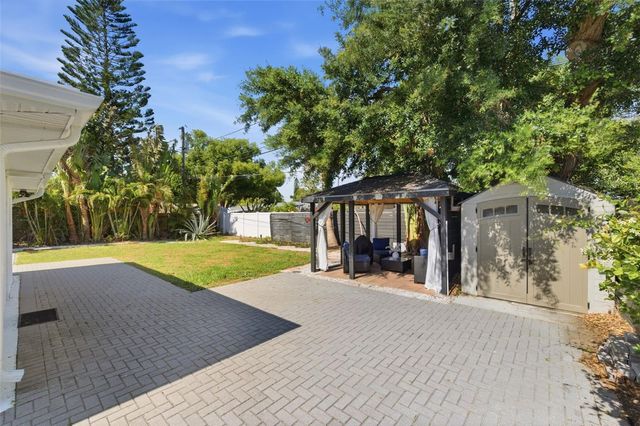 2150 76TH STREET N, St Petersburg, FL 33710
