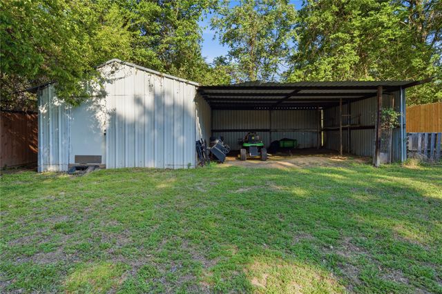 120 Prairie Drive, Mabank, TX 75156