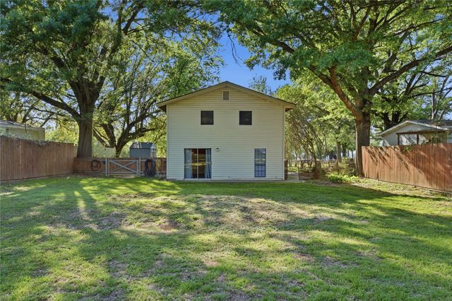 120 Prairie Drive, Mabank, TX 75156