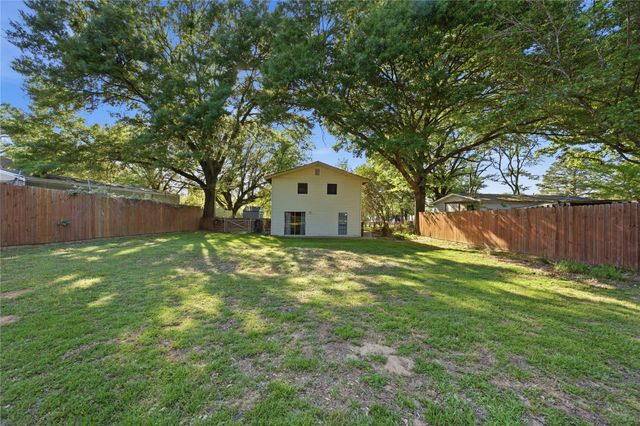 120 Prairie Drive, Mabank, TX 75156