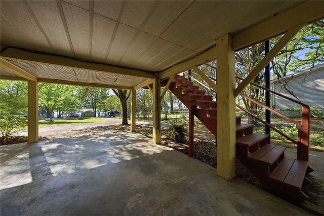 120 Prairie Drive, Mabank, TX 75156