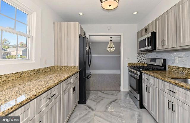 580 CARLISLE DR, Morrisville, PA 19067