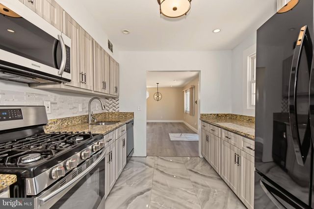 580 CARLISLE DR, Morrisville, PA 19067