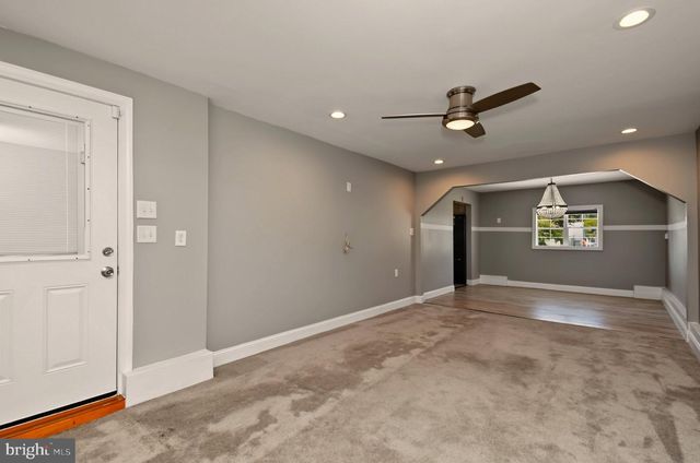 580 CARLISLE DR, Morrisville, PA 19067