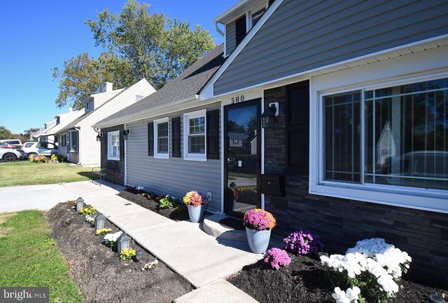 580 CARLISLE DR, Morrisville, PA 19067