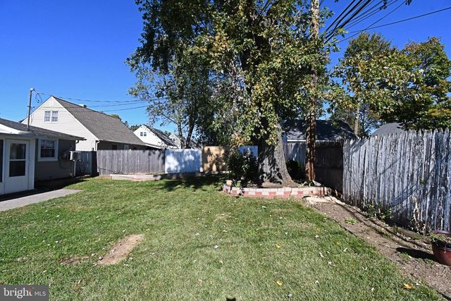 580 CARLISLE DR, Morrisville, PA 19067