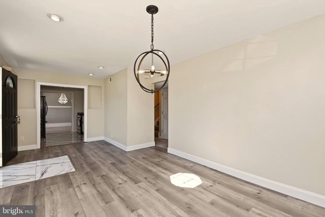 580 CARLISLE DR, Morrisville, PA 19067