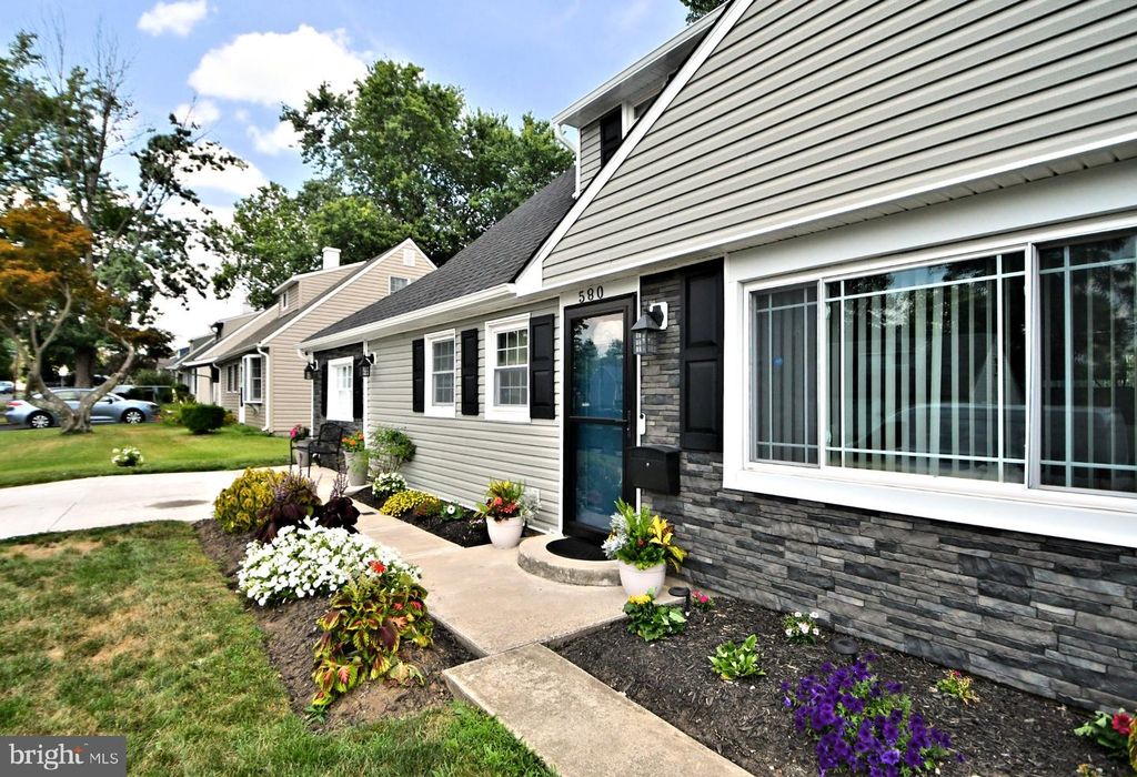 580 CARLISLE DR, MORRISVILLE, PA 19067 — photo 5