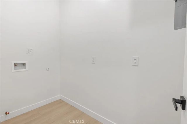 19041 Schoenborn, Northridge, CA 91324