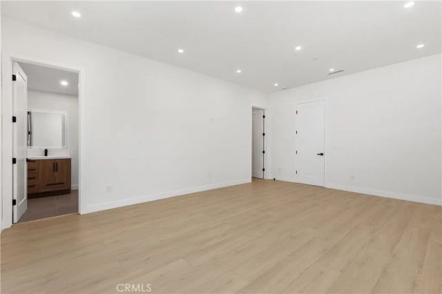 19041 Schoenborn, Northridge, CA 91324