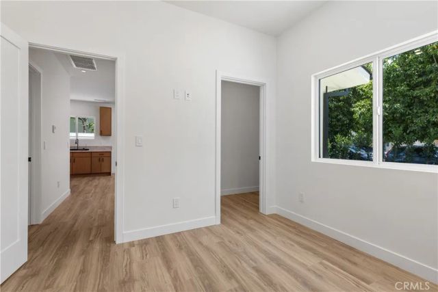 19041 Schoenborn, Northridge, CA 91324