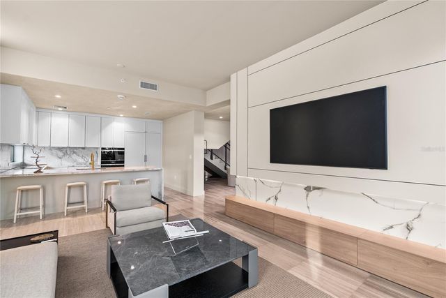 3020 W SANTIAGO STREET 1, Tampa, FL 33629