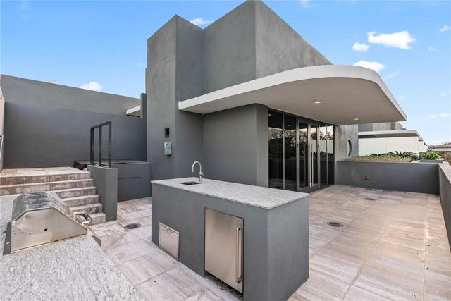 3020 W SANTIAGO STREET 1, Tampa, FL 33629