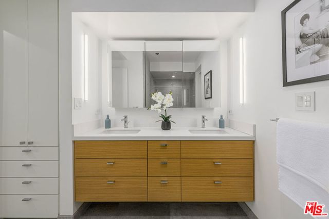 2940 Neilson Way 305, Santa Monica, CA 90405