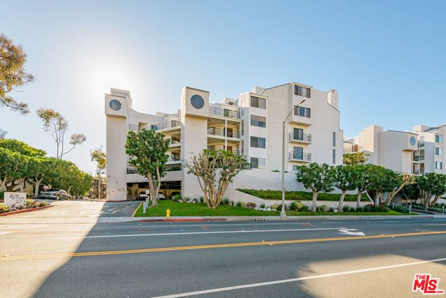 2940 Neilson Way 305, Santa Monica, CA 90405