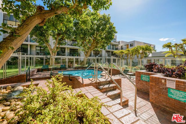 2940 Neilson Way 305, Santa Monica, CA 90405
