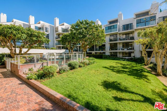 2940 Neilson Way 305, Santa Monica, CA 90405