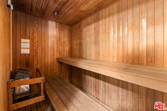 2940 Neilson Way 305, Santa Monica, CA 90405