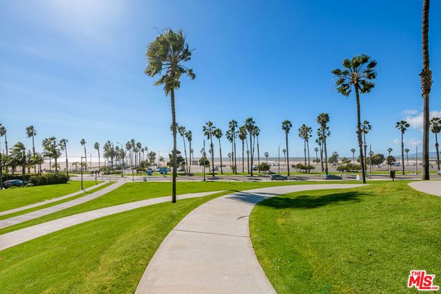 2940 Neilson Way 305, Santa Monica, CA 90405