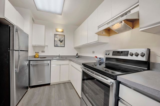 1850 N CLARK Street 703, Chicago, IL 60614