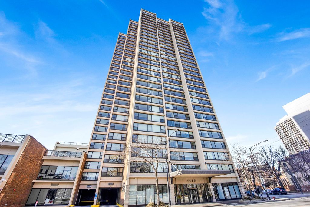 1850 N CLARK Street 703, Chicago, IL 60614