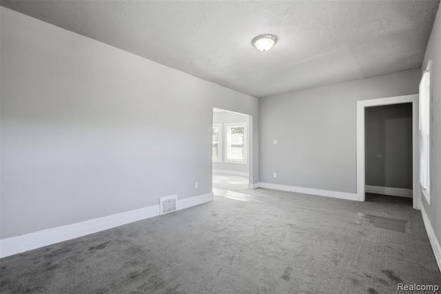 3010 Montclair Street, Detroit, MI 48214