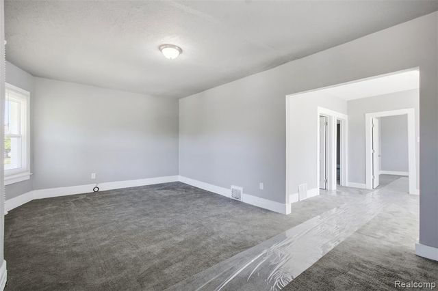 3010 Montclair Street, Detroit, MI 48214