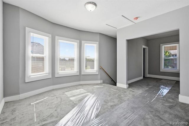3010 Montclair Street, Detroit, MI 48214