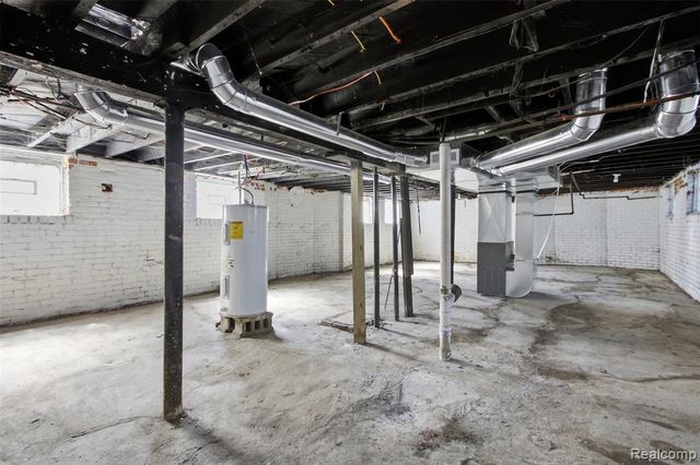 3010 Montclair Street, Detroit, MI 48214