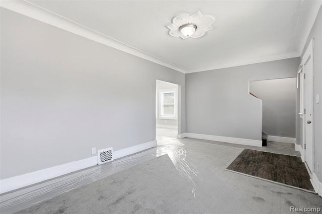 3010 Montclair Street, Detroit, MI 48214