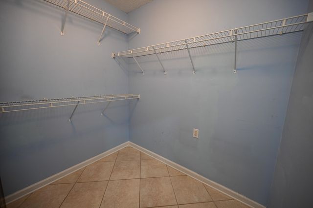 6813 BRAYBOURNE MAIN DR, Olive Branch, MS 38654